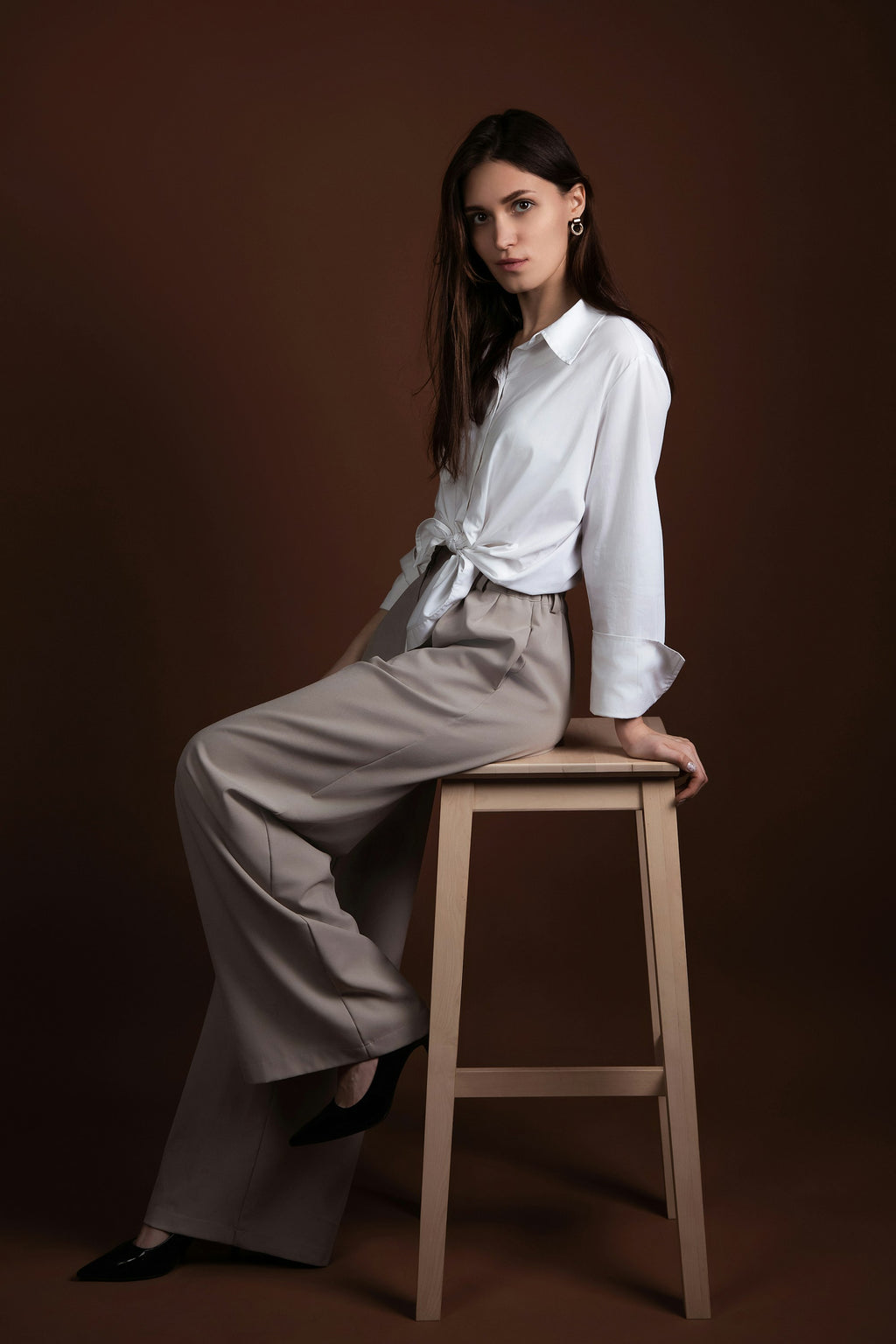 Pleated Wool Trouser in Taupe