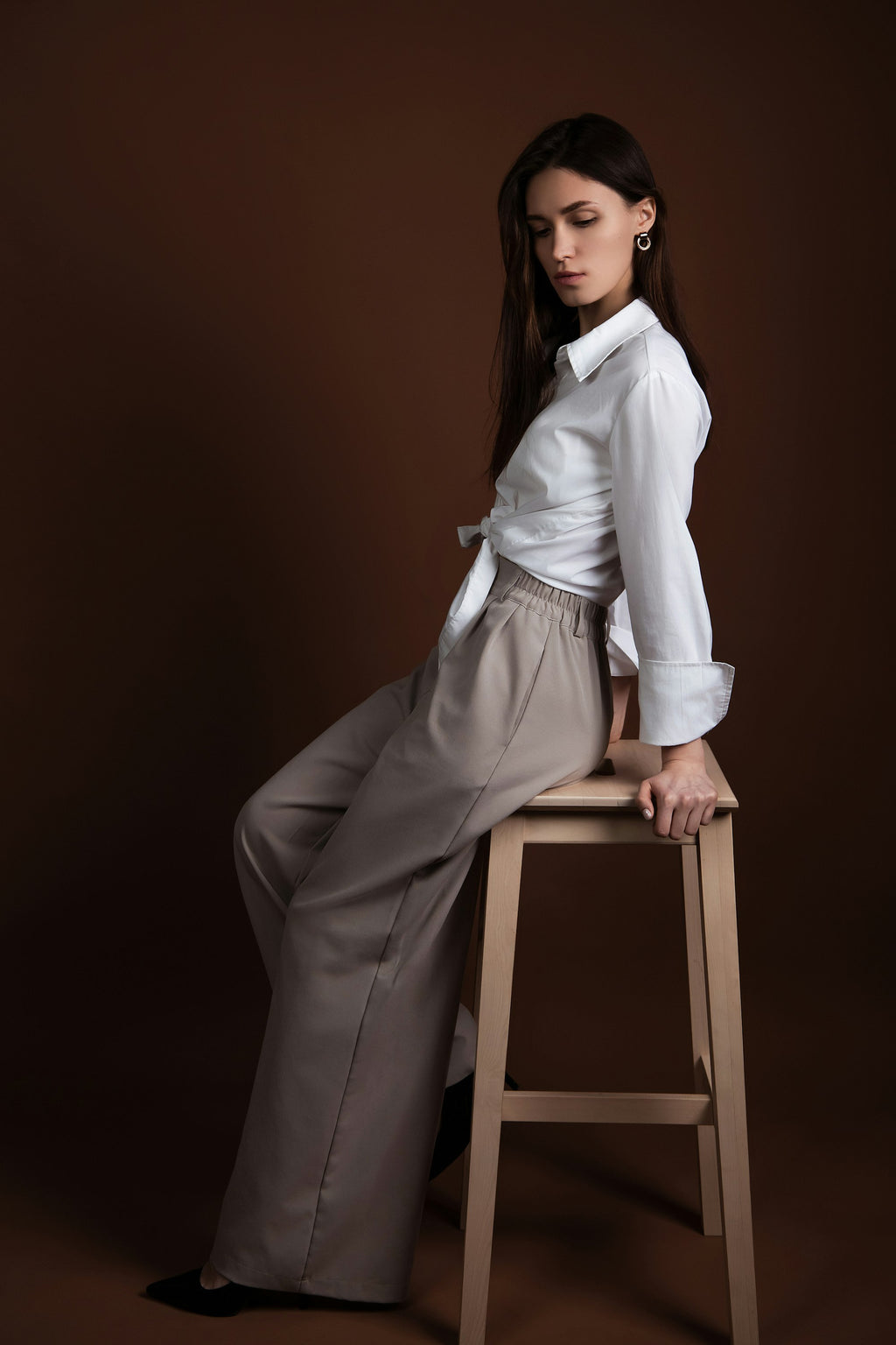 Pleated Wool Trouser in Taupe
